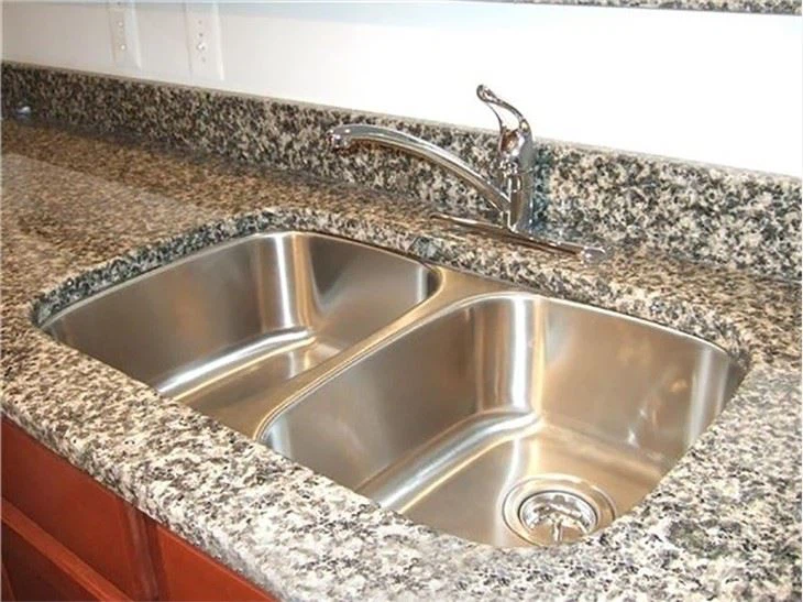 Leopard Skin Granite  Kitchen Countertop