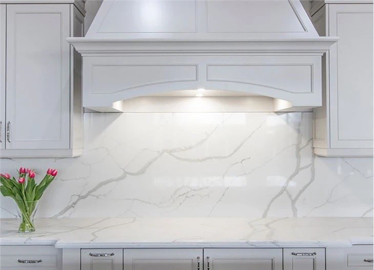 Quartz Calacatta White Kitchen Backsplash