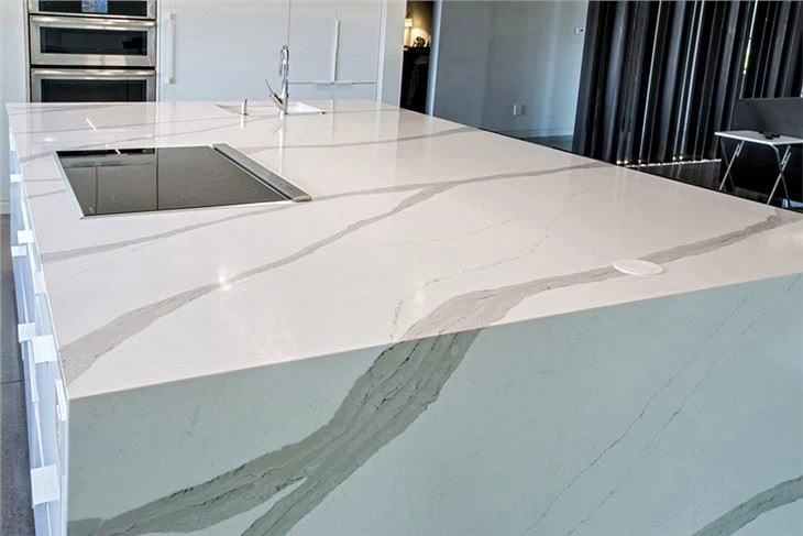 Quartz Calacatta White Countertop