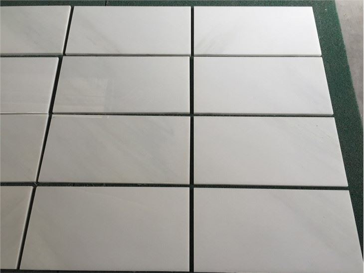 Royal White Marble Wall Tile 02