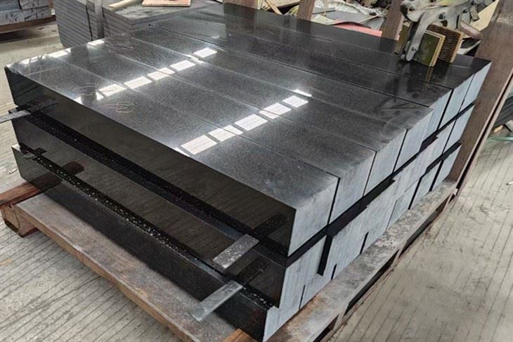 Black Granite Kerbstone