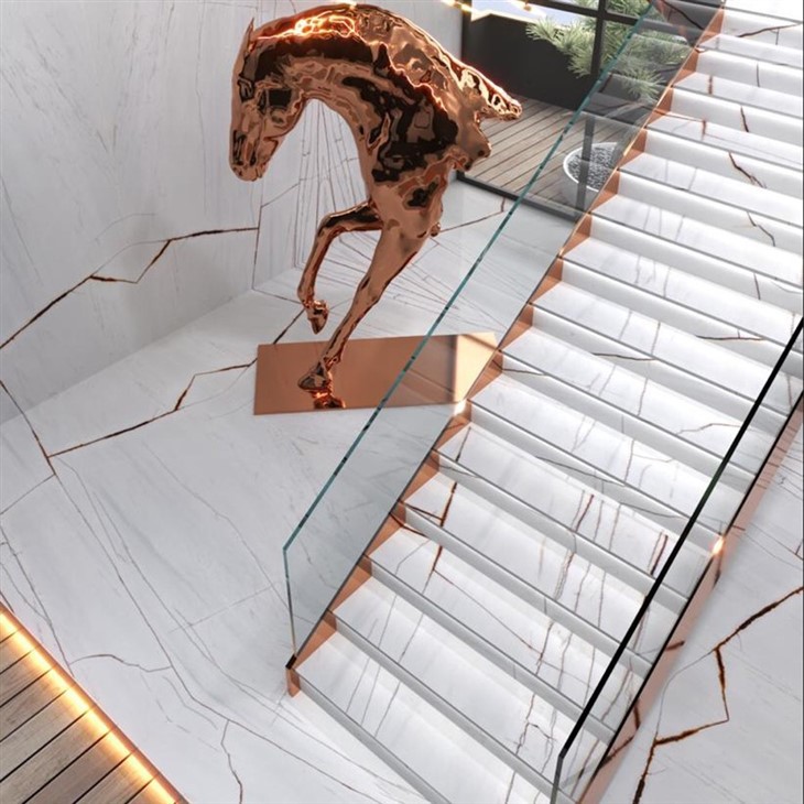 Calacatta Venato Marble Stair