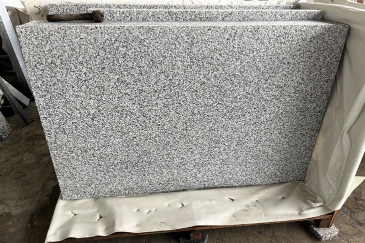 G623 Granite Tile Bushhammered